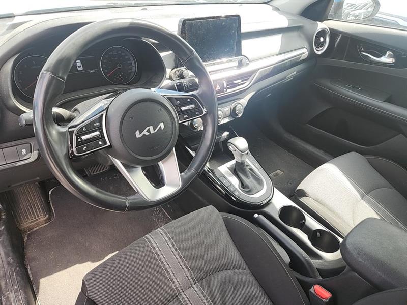 kia Forte 2022 - 7