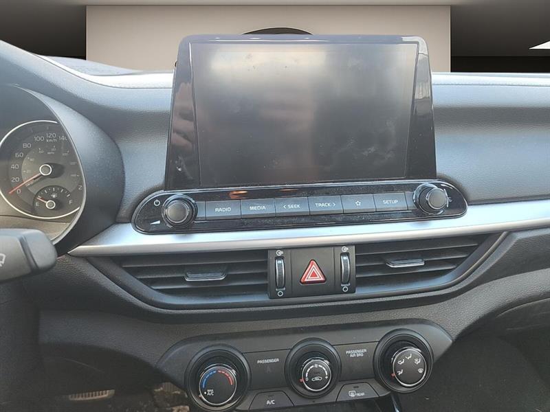 kia Forte 2022 - 13