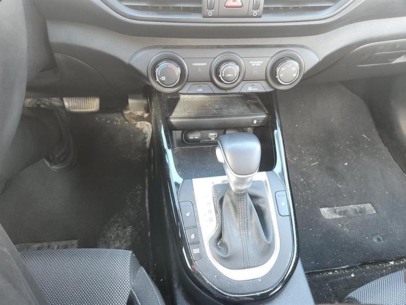 kia Forte 2022 - 14