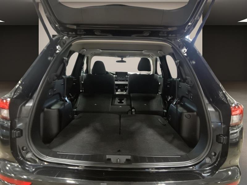 mitsubishi Outlander 2022 - 11