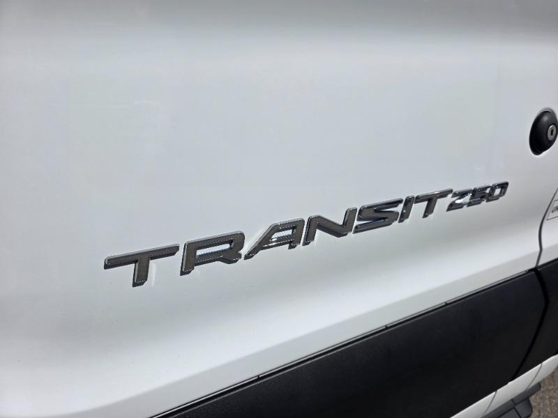 ford Transit-250 2024 - 11