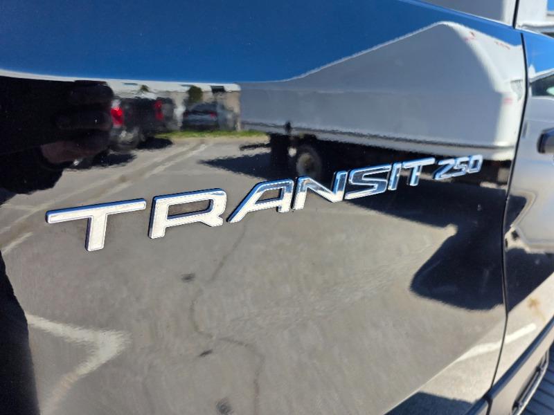 ford Transit-250 2023 - 9