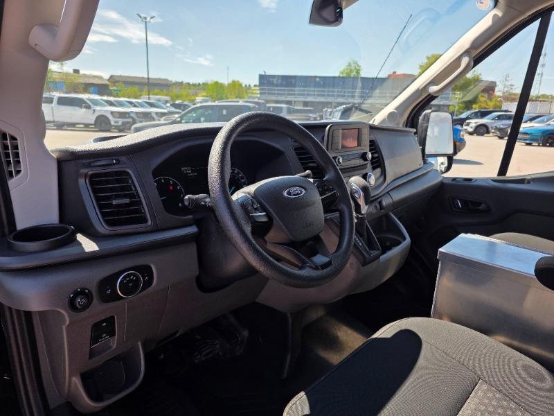 ford Transit-250 2023 - 12