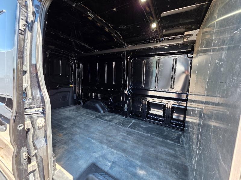 ford Transit-250 2023 - 15