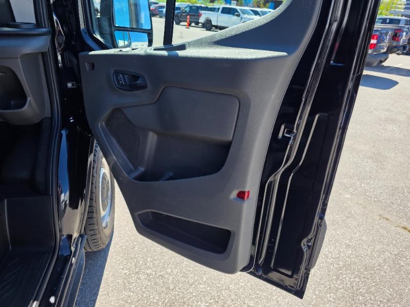 ford Transit-250 2023 - 16