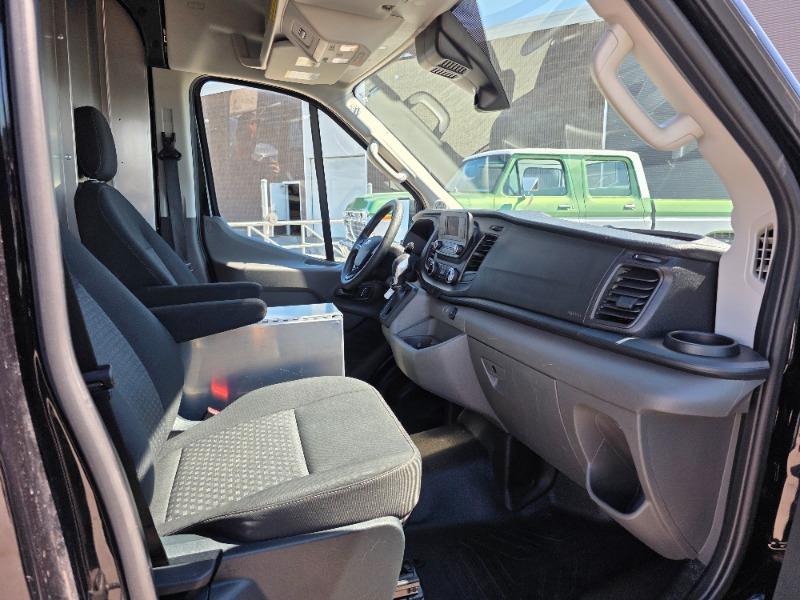 ford Transit-250 2023 - 17