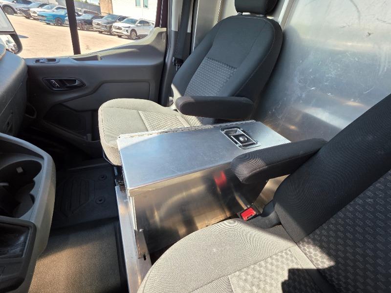 ford Transit-250 2023 - 23