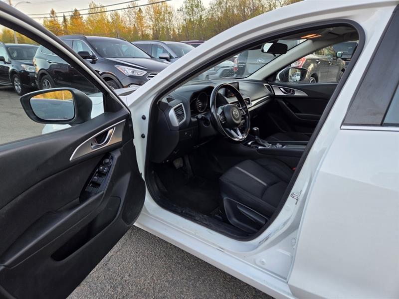 mazda Mazda3 2017 - 10