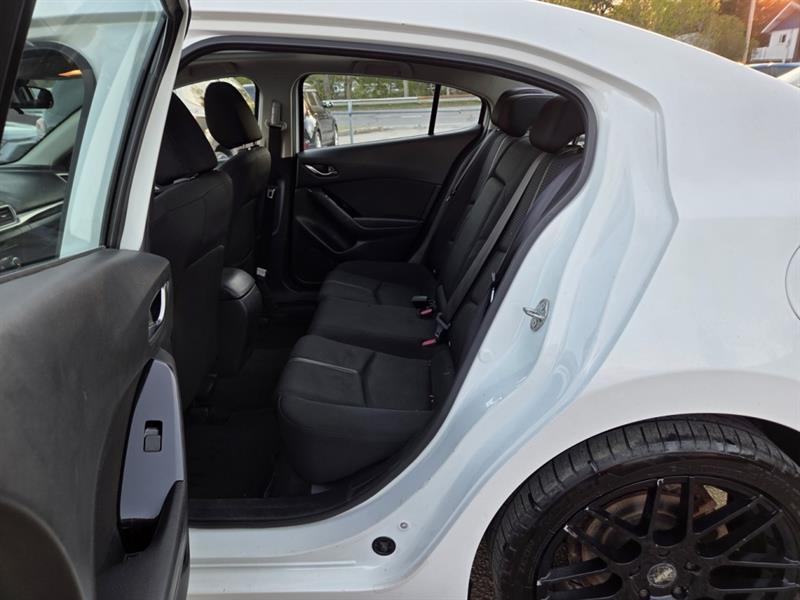 mazda Mazda3 2017 - 13