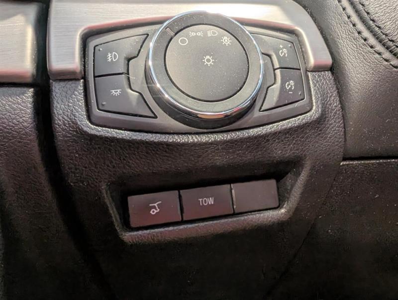 ford Explorer 2017 - 23