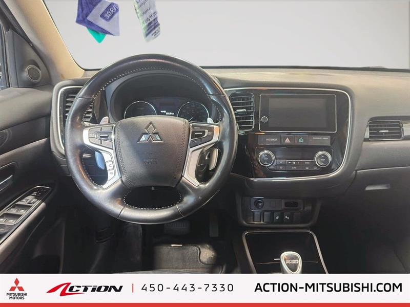 mitsubishi Outlander rechargeable 2018 - 17