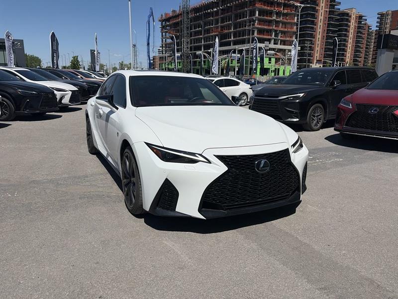 lexus IS 300 2024 - 3