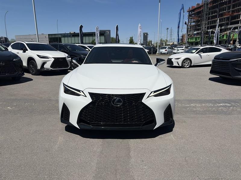 lexus IS 300 2024 - 4