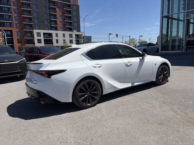 lexus IS 300 2024 - 15