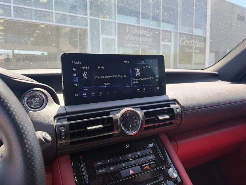 lexus IS 300 2024 - 20