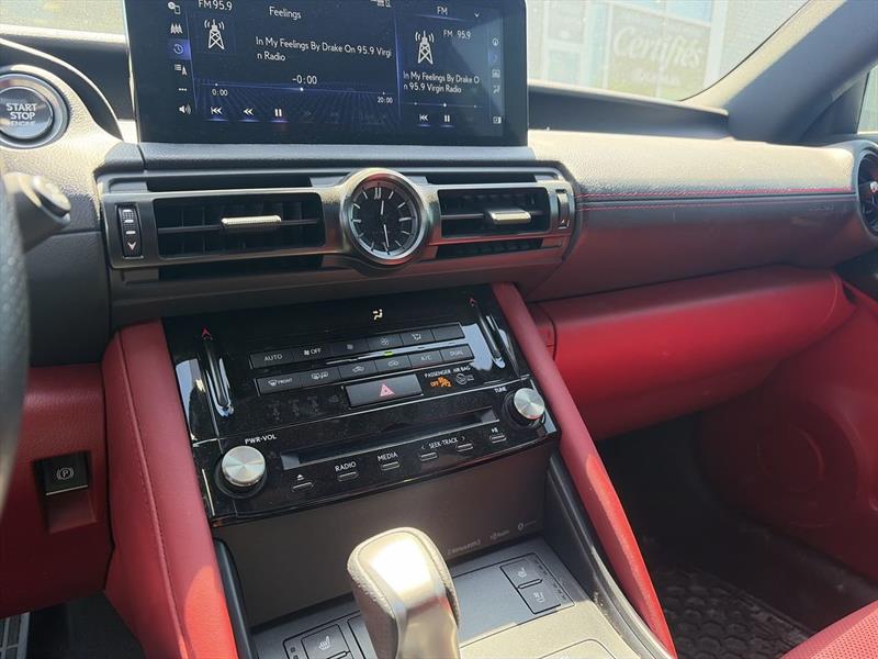 lexus IS 300 2024 - 22