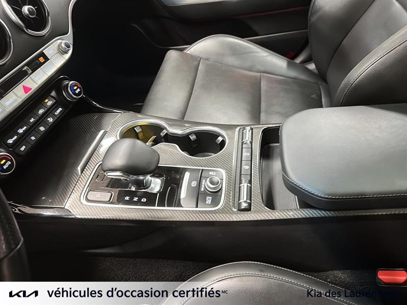 kia Stinger 2019 - 19