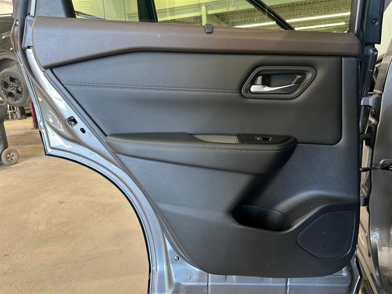 nissan Rogue 2023 - 32
