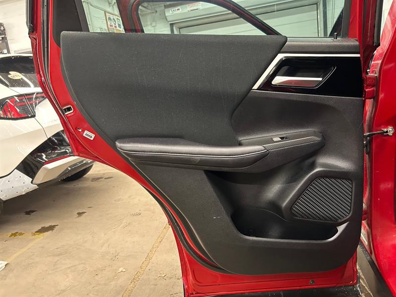mitsubishi Outlander 2023 - 26
