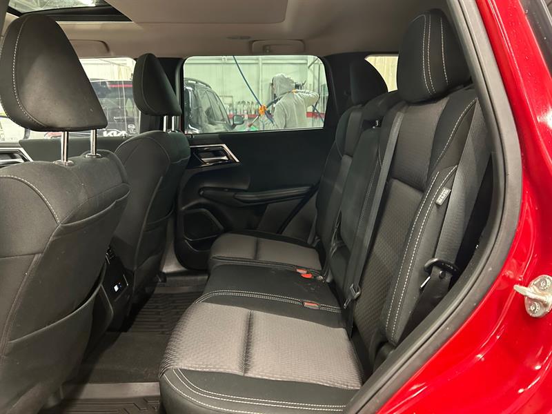 mitsubishi Outlander 2023 - 27