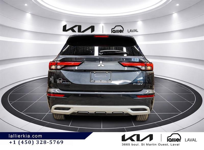 2024 Mitsubishi Outlander - Image 8