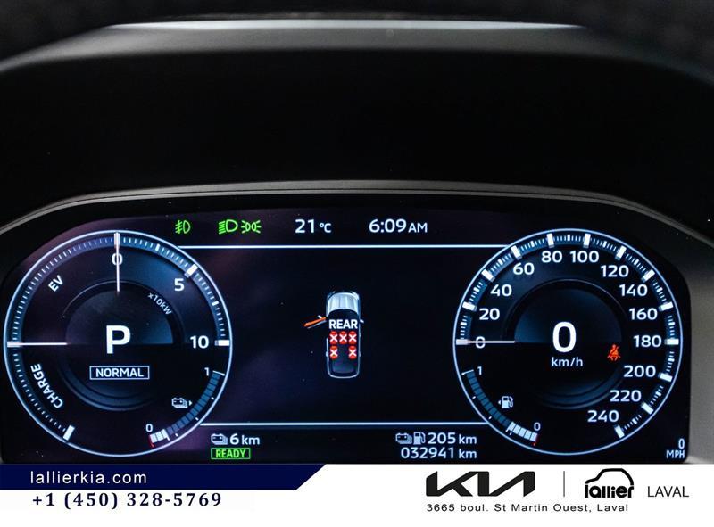 2024 Mitsubishi Outlander - Image 15