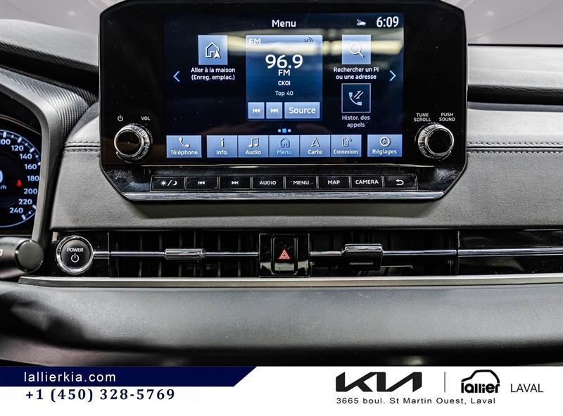 2024 Mitsubishi Outlander - Image 16