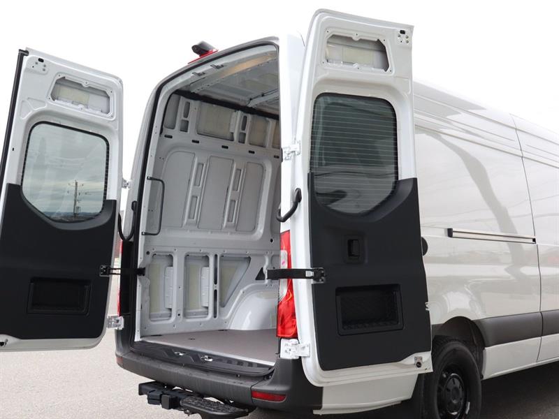 mercedes-benz eSprinter Cargo Van 2025 - 7
