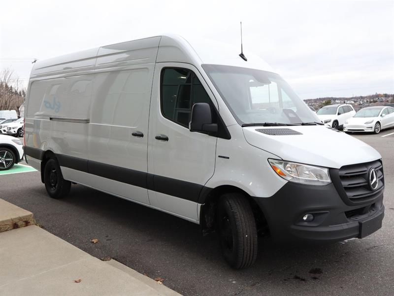 mercedes-benz eSprinter Cargo Van 2025 - 13