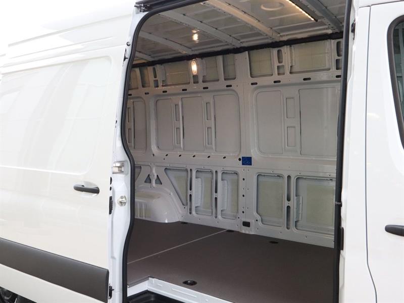 mercedes-benz eSprinter Cargo Van 2025 - 14