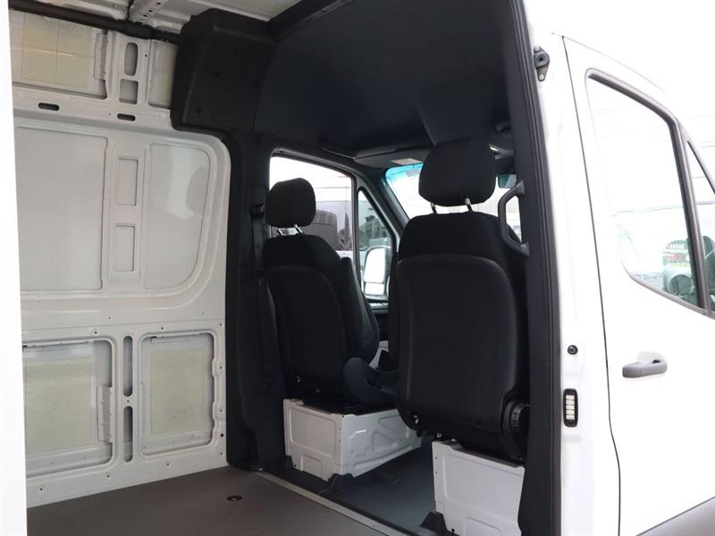 mercedes-benz eSprinter Cargo Van 2025 - 16