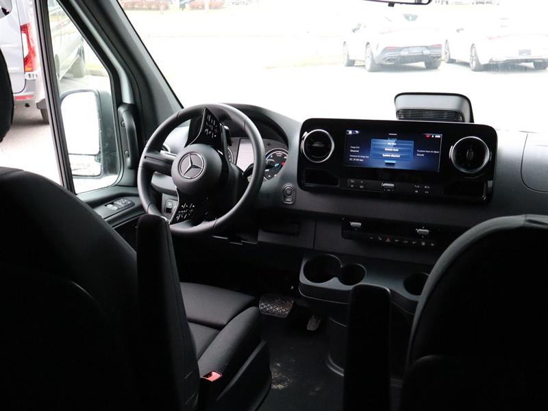 mercedes-benz eSprinter Cargo Van 2025 - 19