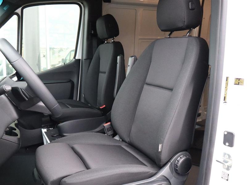 mercedes-benz eSprinter Cargo Van 2025 - 21