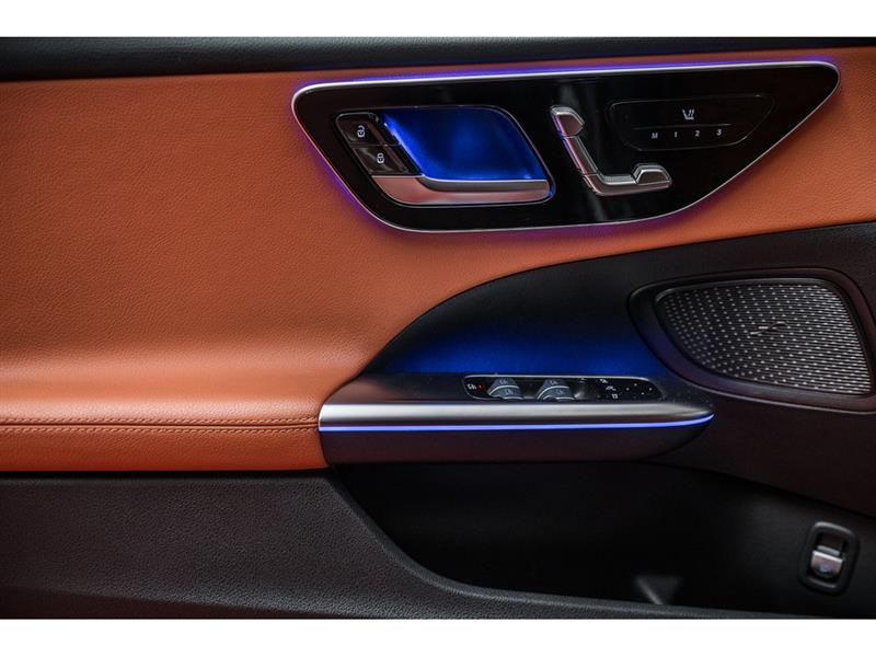 mercedes-benz C300 2023 - 12