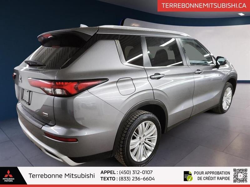 mitsubishi Outlander 2022 - 3