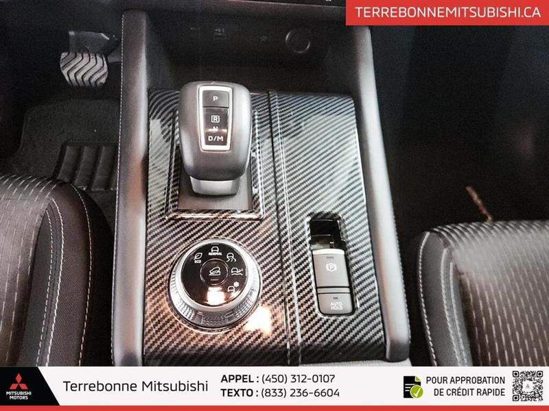 mitsubishi Outlander 2022 - 16