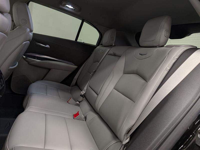 cadillac XT4 2023 - 11