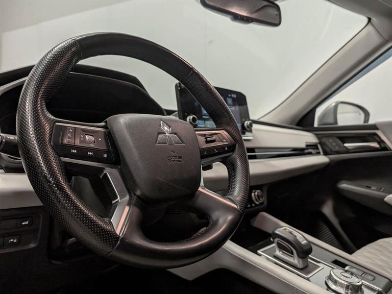 mitsubishi Outlander rechargeable 2024 - 6