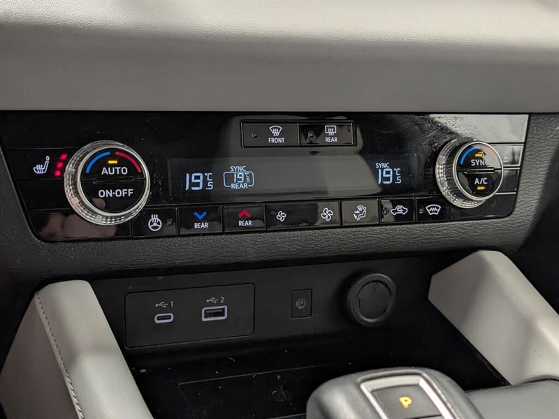 mitsubishi Outlander rechargeable 2024 - 12