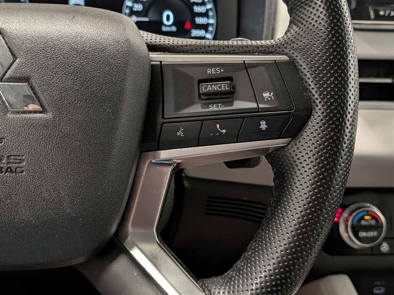 mitsubishi Outlander rechargeable 2024 - 13