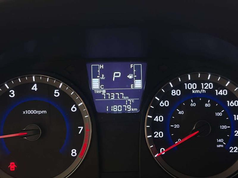 hyundai Accent 2015 - 21