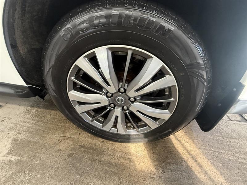 nissan Pathfinder 2018 - 18