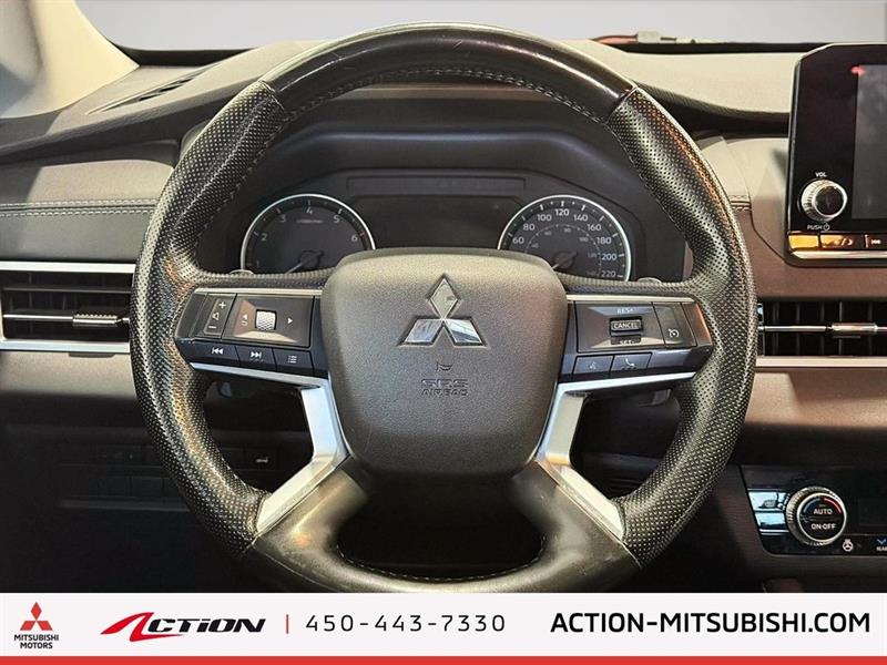 mitsubishi Outlander 2022 - 16
