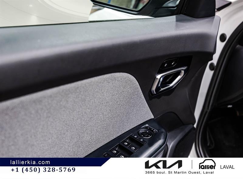 2025 Kia K4 - Image 15