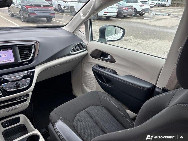 chrysler Grand Caravan 2024 - 28