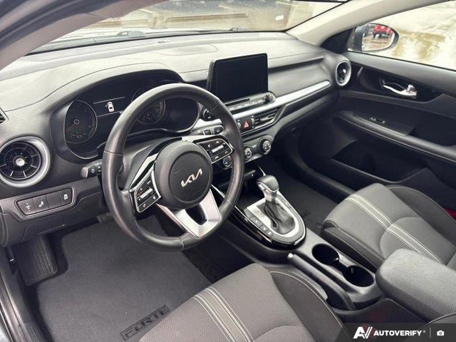 kia Forte 2024 - 16