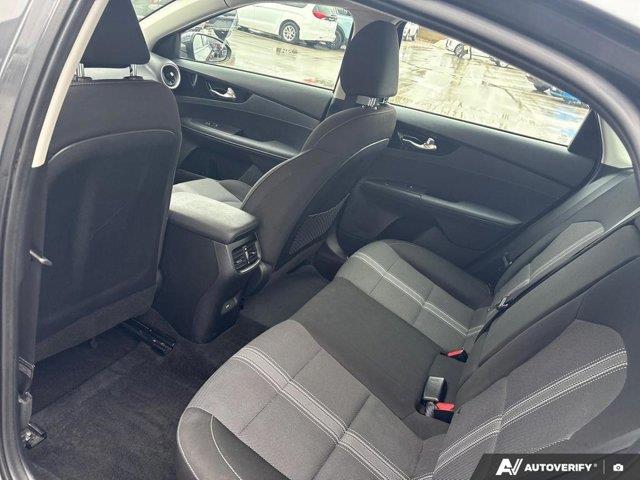kia Forte 2024 - 26