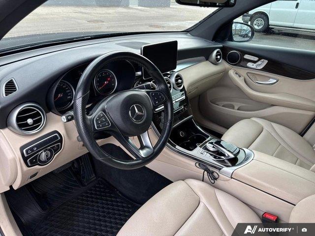 mercedes-benz GLC 300 2019 - 16