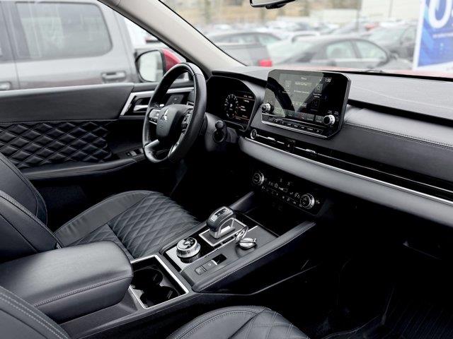 mitsubishi Outlander 2023 - 16