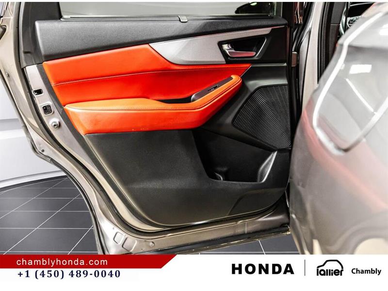 acura MDX 2022 - 12